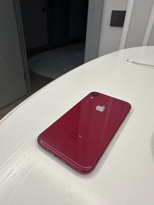 Iphone XR, 128GB в отличном состоянии, акб 83%
