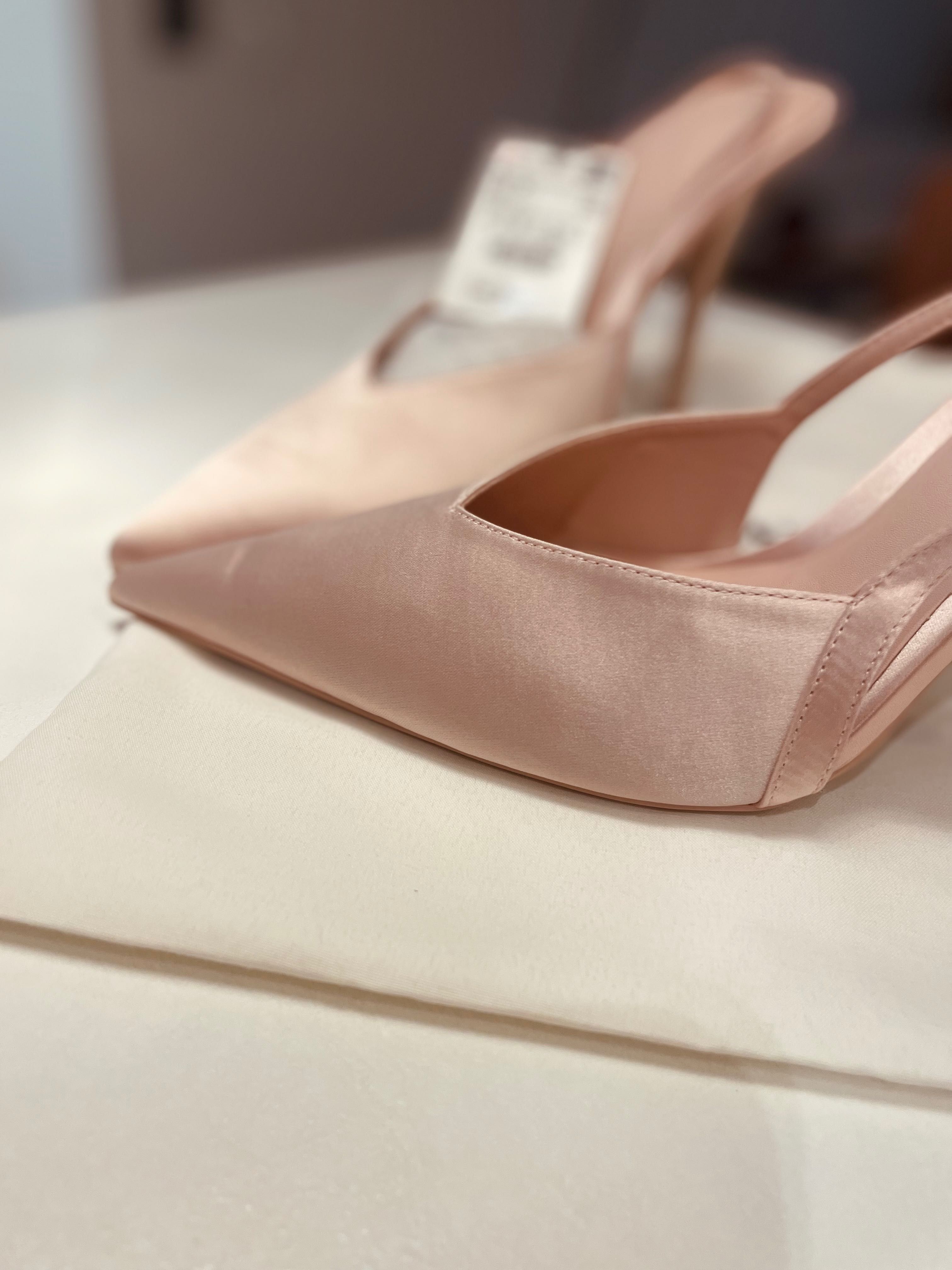 ZARA Дамски обувки на висок ток