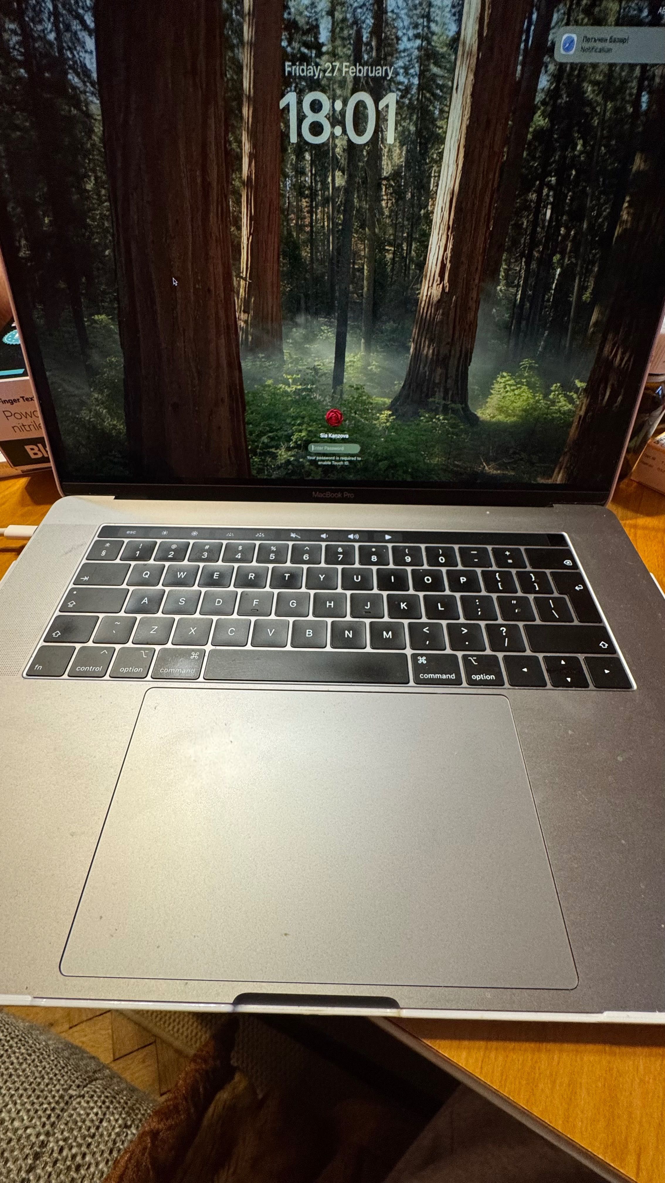 MacBook Pro 15” Retina / i9 / 16GB / 512GB / Отлично състояние. — миниатюра 7