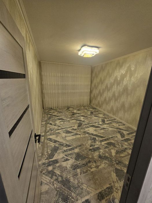 Квартира сотилади  1этаж 2хоналик  Университет