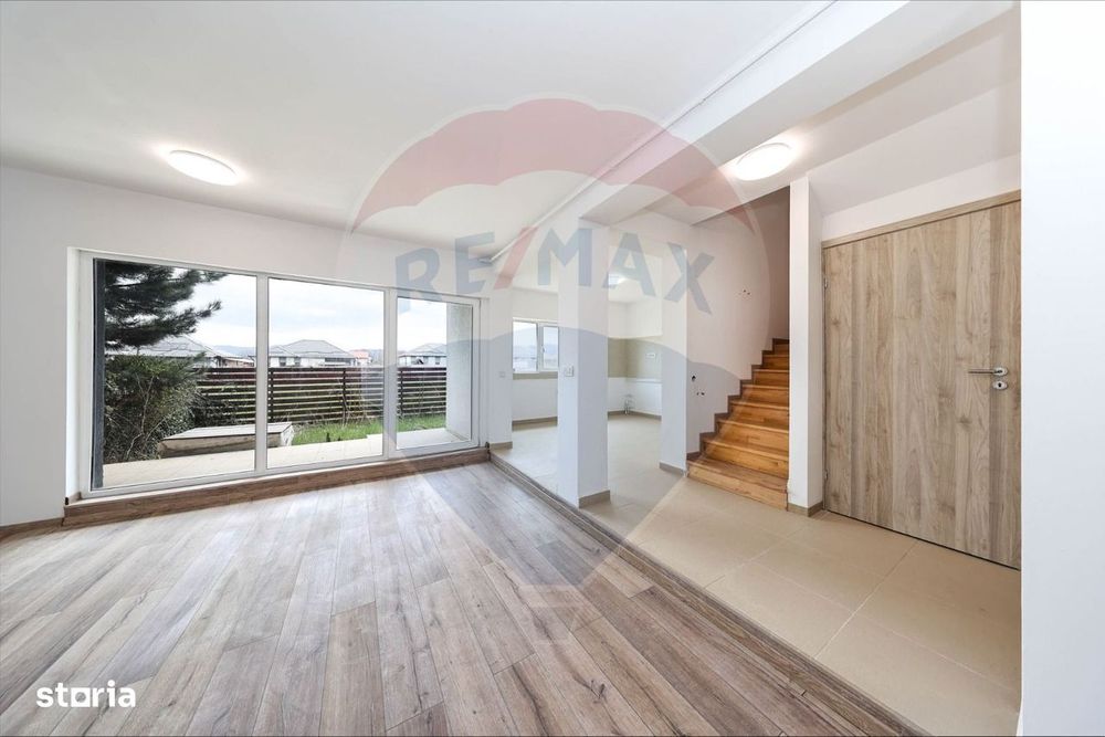 Casă modernă cu 4 camere în Valea cu Flori Residence 1