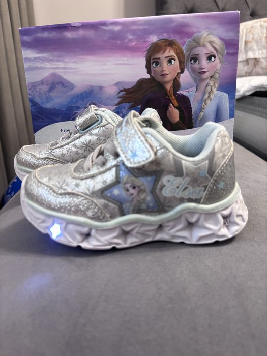 Детски светещи обувки Елза, размер 24/25