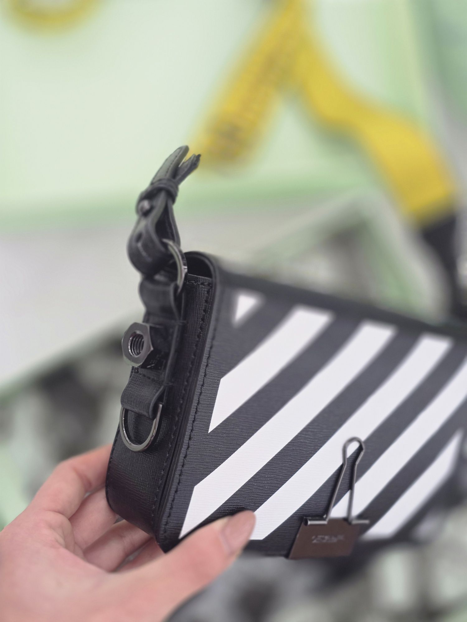 Две чанти off-white и колан
