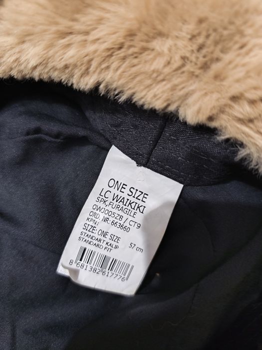 Pălărie cu blăniță LC Waikiki