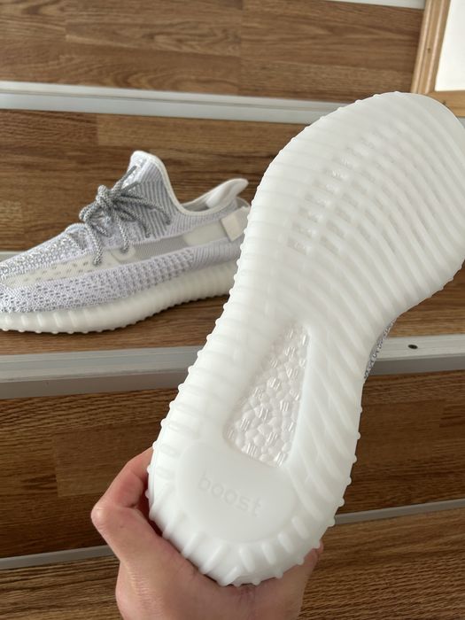 Vand Yeezy 350.