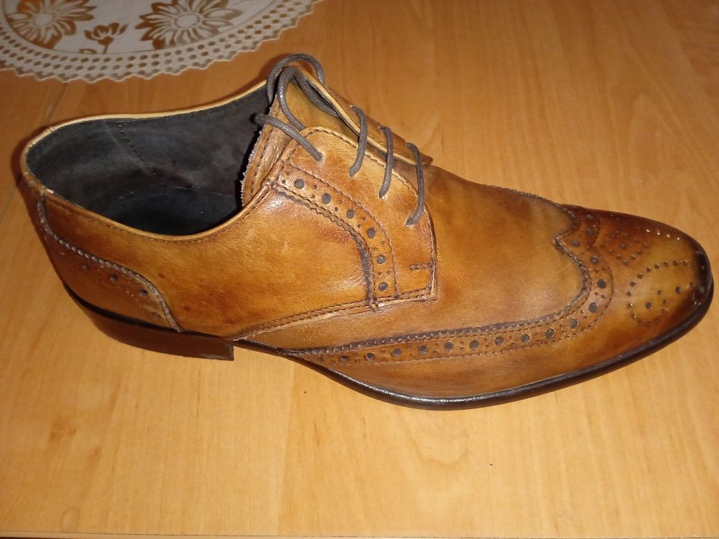 Ботинки теплые  туфли чистая кожа 39-40  размер