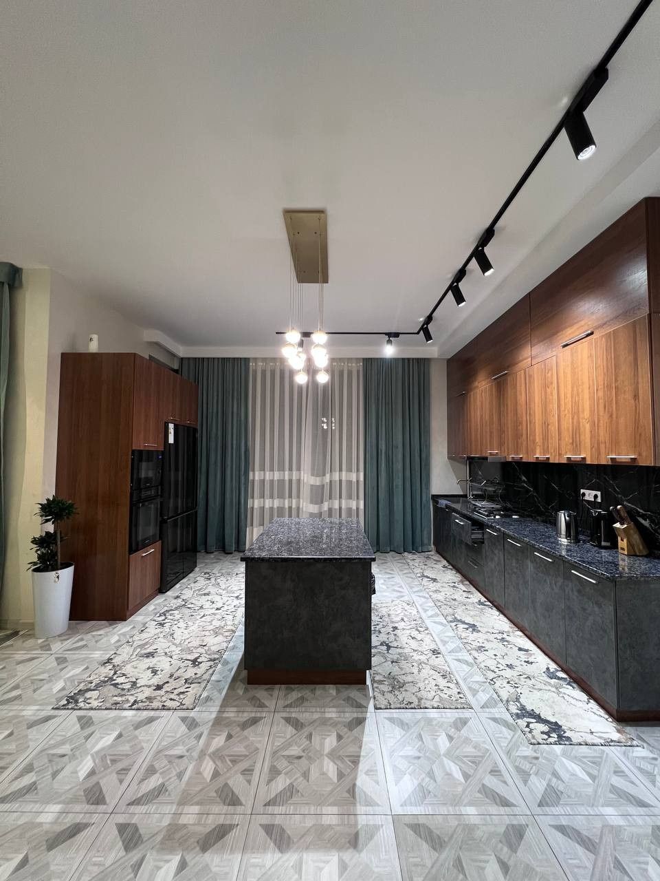 Оилавий ва дўстлар учун «TRIO LUXURY VILLAS-2» 20 кишилик