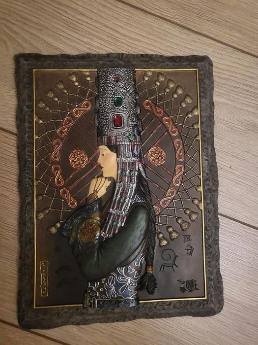 Панно бренд"Еmpire"