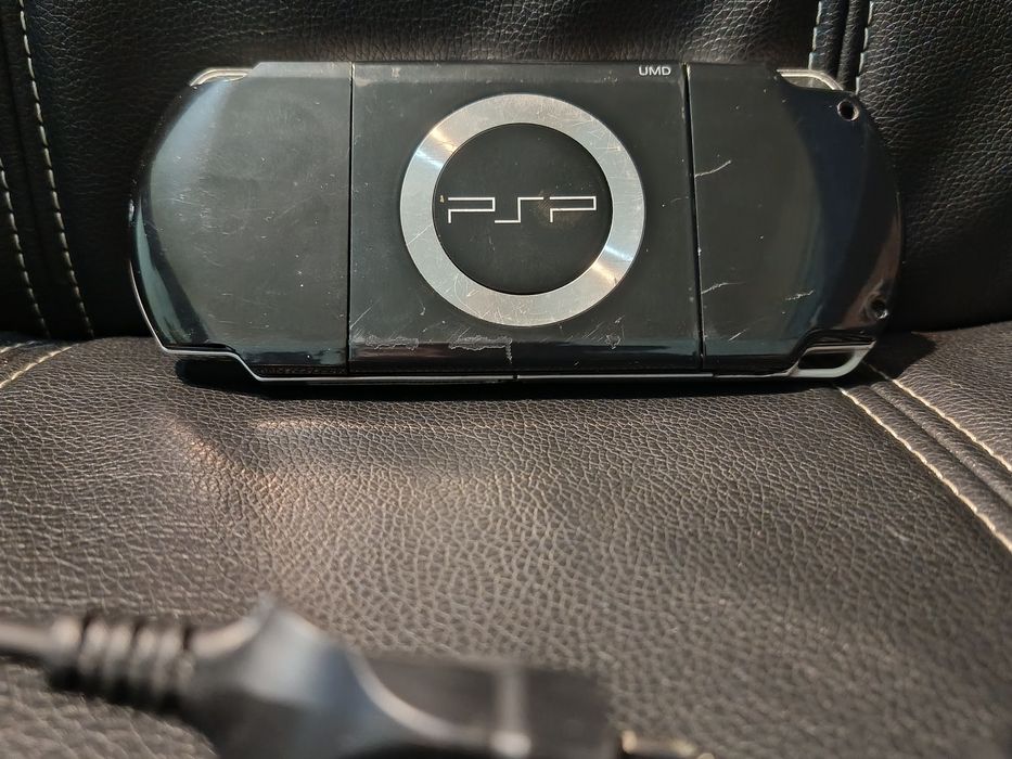 Consola portabila PSP-2004 modata cu jocuri