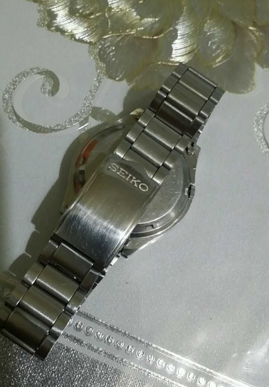 Продам часы SEIKO-5