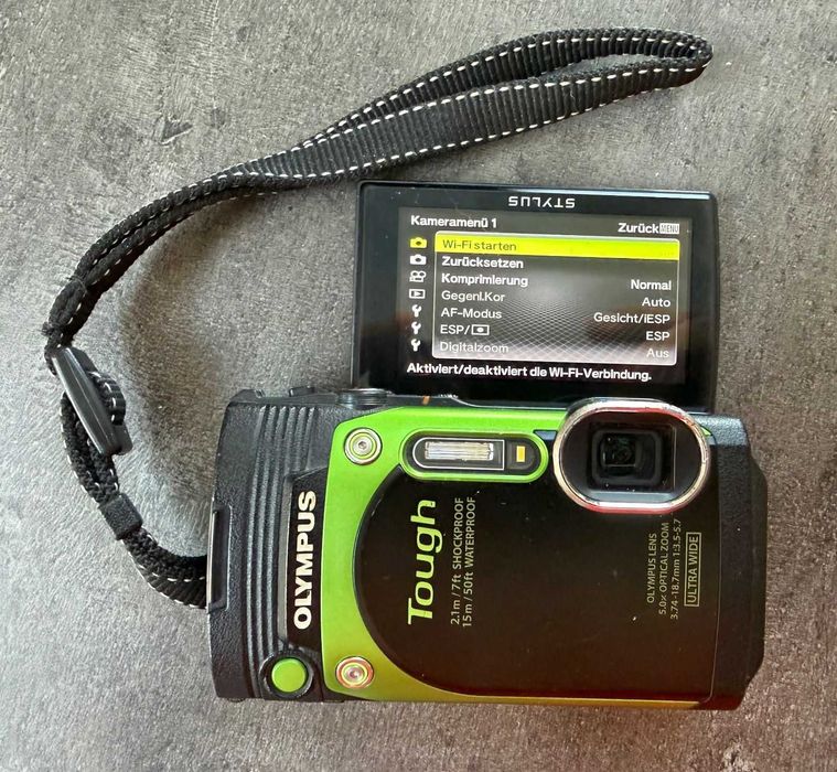 Водоустойчив и прахоустойчив фотоапарат Olympus TG-870