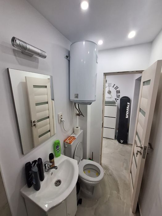 Vând garsoniera in vulcan