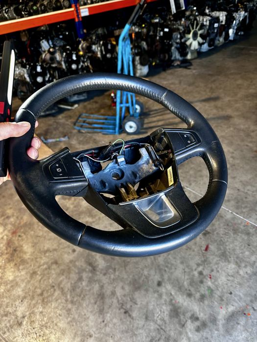 Volan imbracat in piele Renault laguna 3