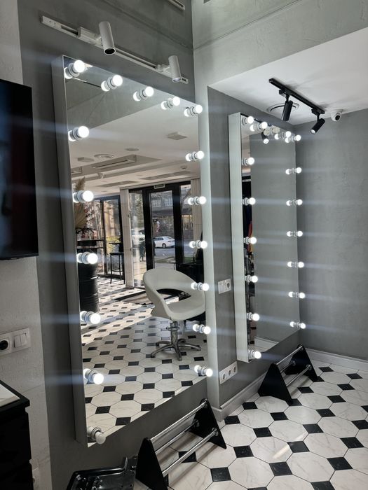 Профессиональное зеркало с подсветкой