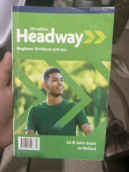 Продаю 2 в 1 книгу headway