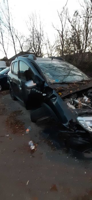 Vand Dacia Sandero an 2017 pentru dezmembrari