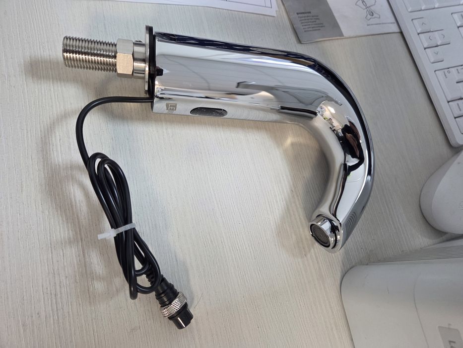 Продам сенсорный смеситель