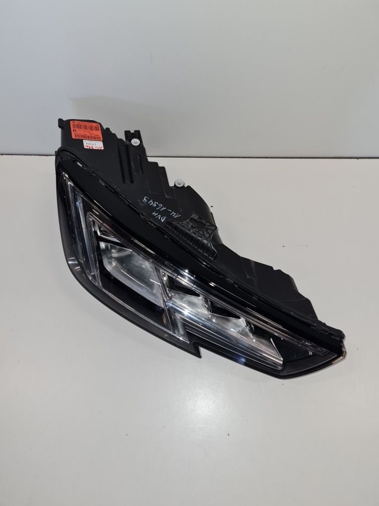 Far dreapta Audi A4 B9 8W LED MATRIX / cod - 8W0.941.036/ an-2015-2020