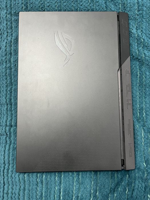 Vand laptop gaming Asus ROG Strix G17 144Hz 512 GB AMD RYZEN 7