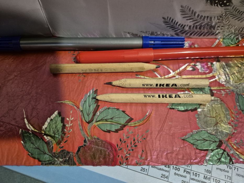 Подарък за деца Пъзел..Моливчета от Икеа.