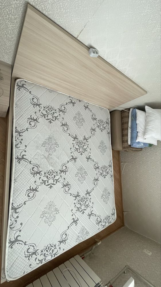 Кровать двуспальная