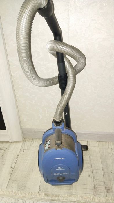 Продам пылесос в хороше состоянии