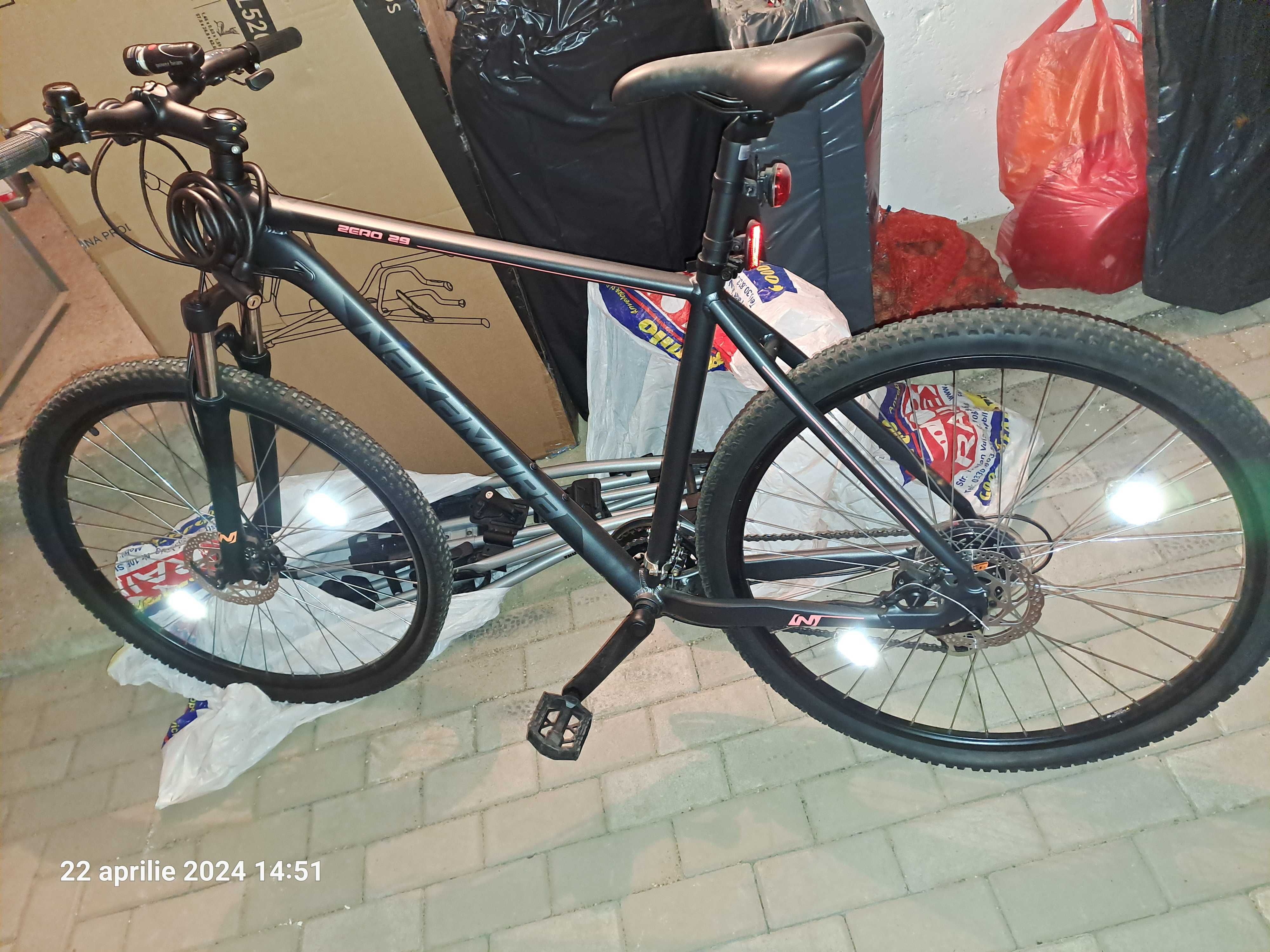 Vand bicicleta barbati Nakamura zero 29 cu suport plafon pt masina