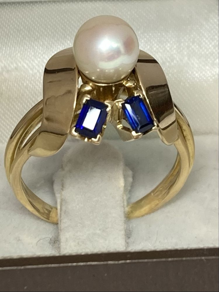 Inel aur 18kt.cu safire perla