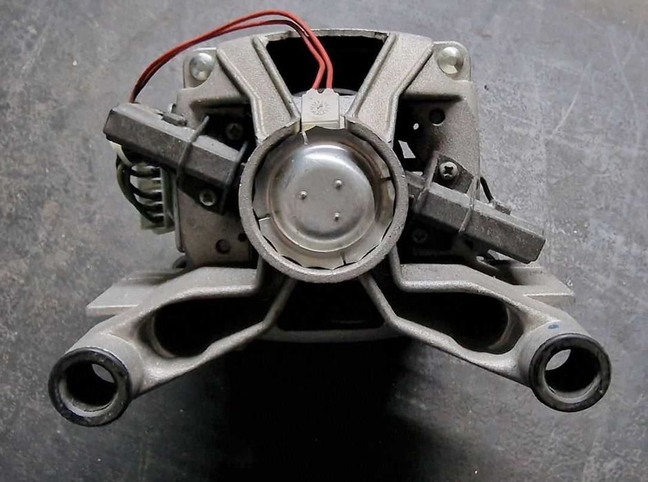 Motor C.E.SET 38/64 - 148/PH1
