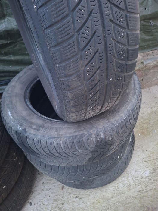 Vând anvelope Iarna