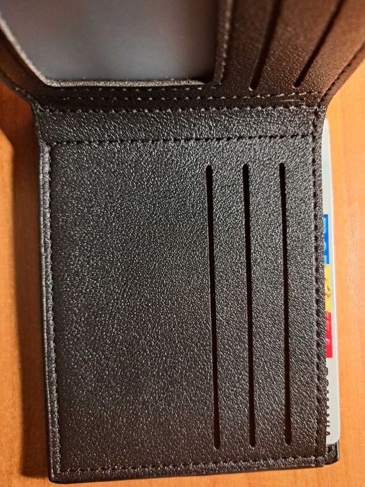 Trei portofele barbati