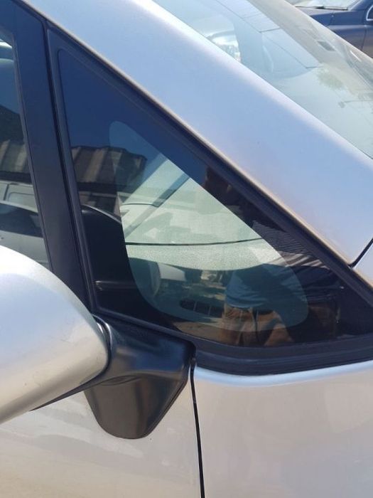 Geam / Sticla Fix Aripa Dreapta Fata Toyota Auris E150 2006 - 2012