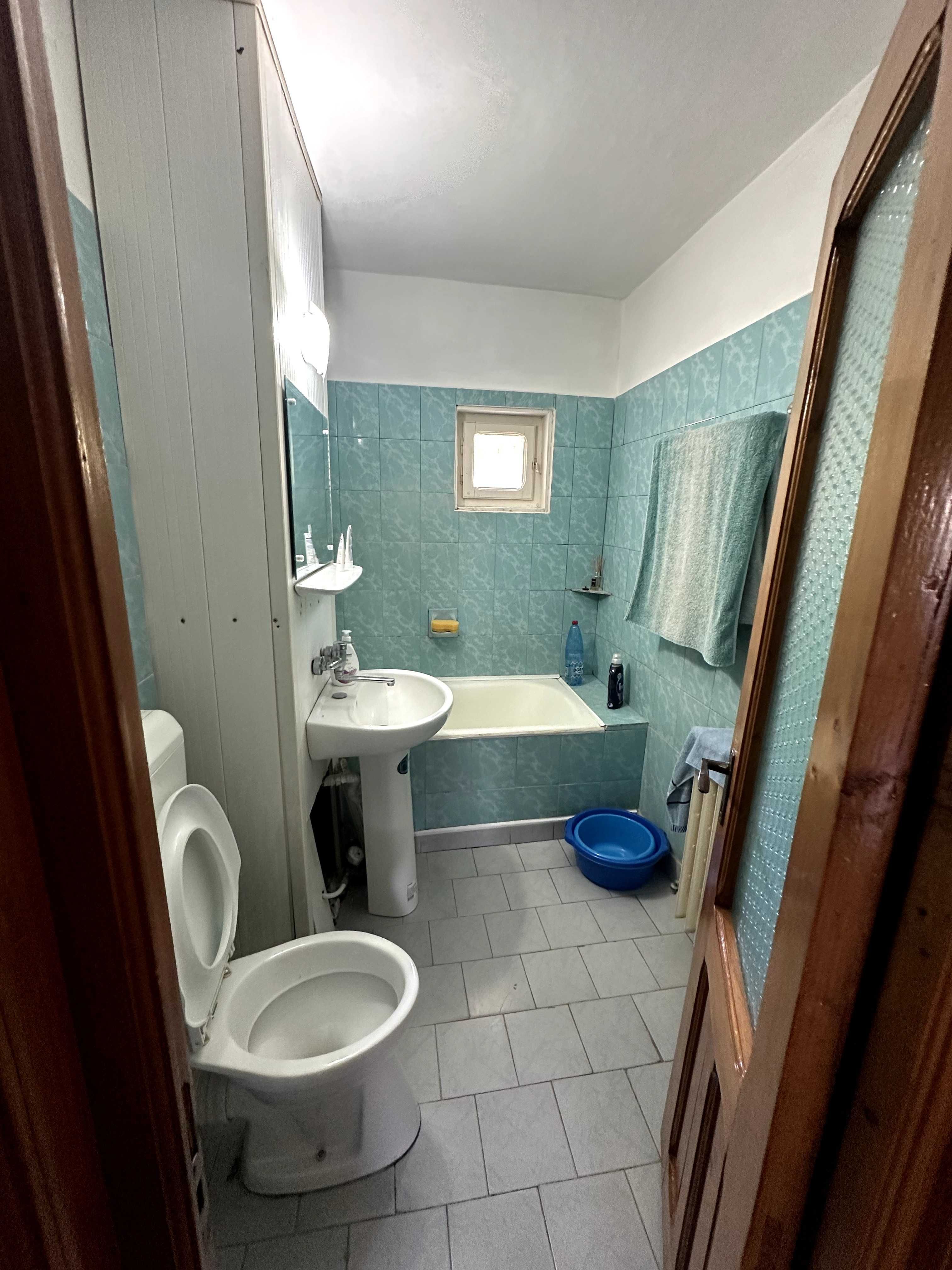 Apartament 4 camere, poziționat ideal în zona centrală, Piața Moldovei