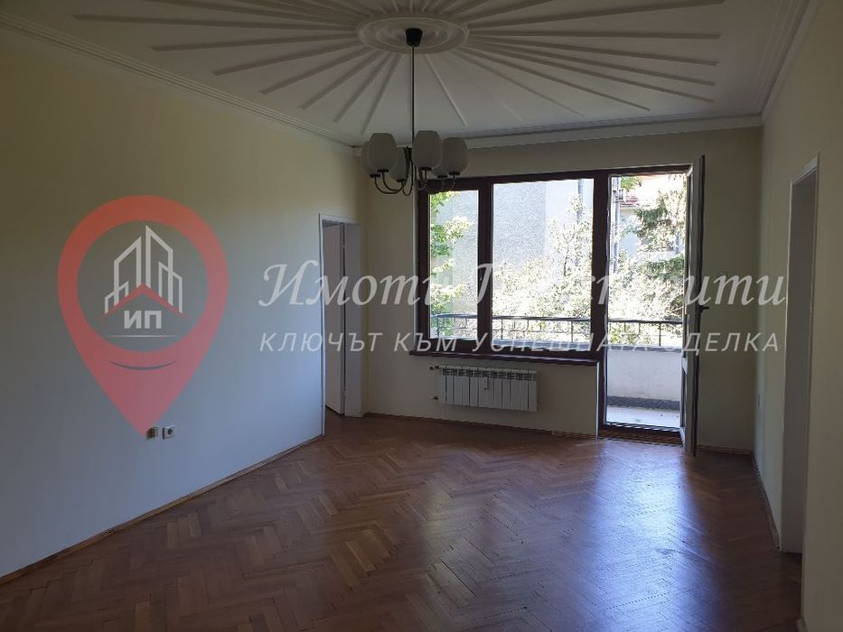 Дава се под наем Четиристаен апартамент в София, Лозенец - 140 кв.м за 665 € - Снимка #1