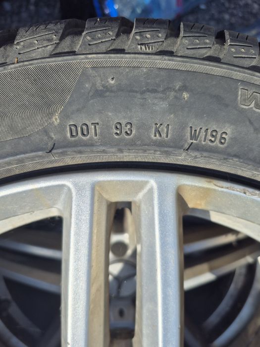 Mercedes Benz оригинални AMG джанти + зимни гуми Pirelli 225/45/18