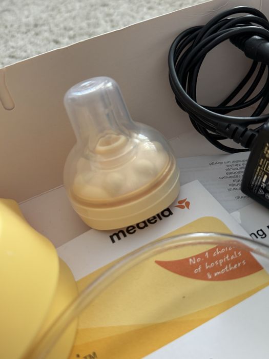 Помпа за кърма MEDELA Swing Maxi + Calma - двойна