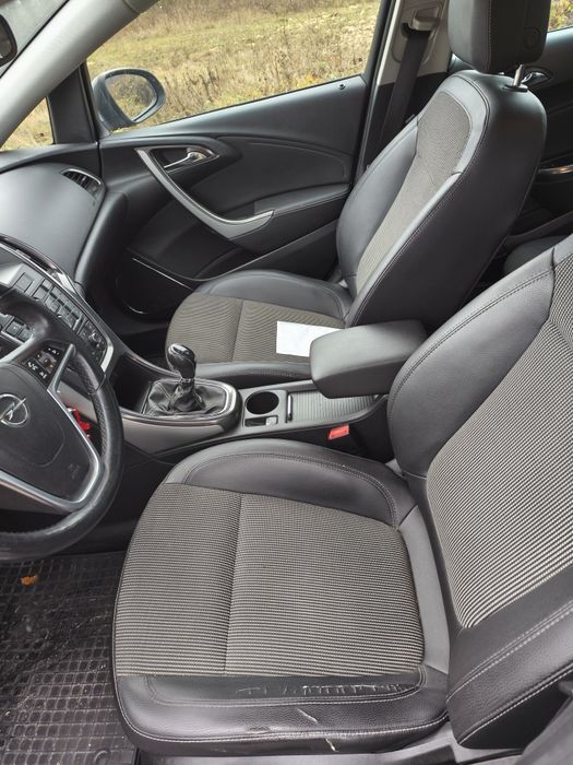 Opel Astra J ! 1.7 CDTI ! 2012 ! XENON ! LED ! Recent Adus