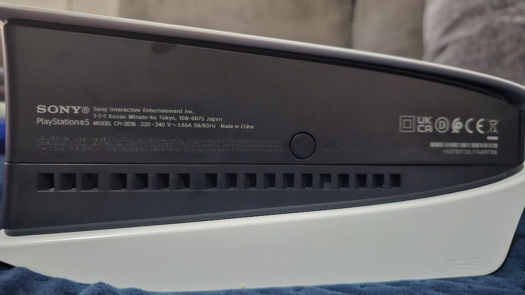 PlayStation 5 Slim cu disc și jocuri