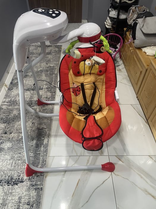 Електрически шезлонг и люлка Caretero - Bugies, Red