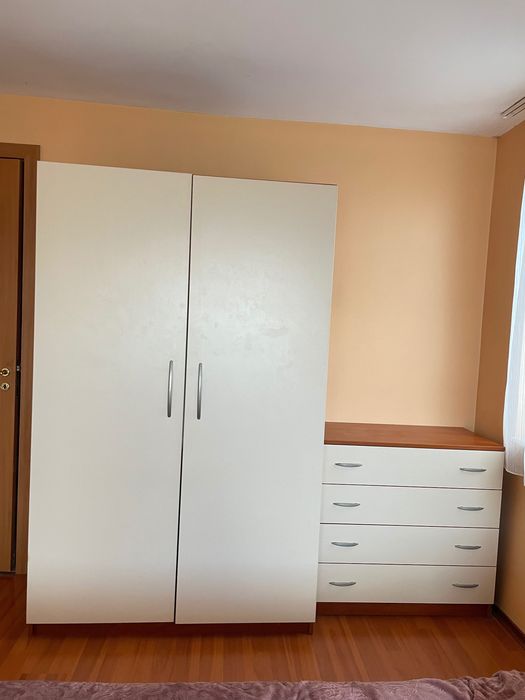 Гардероб и скринове