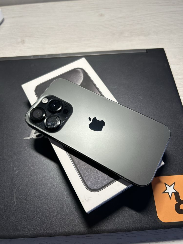 Iphone 15 pro black titanium
