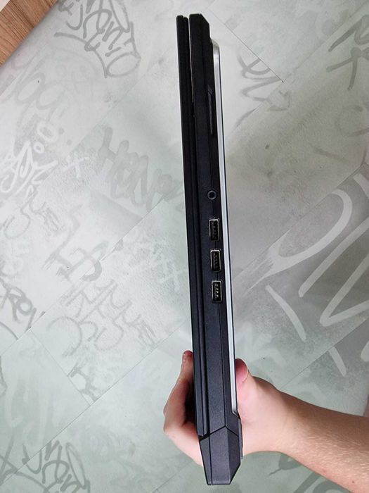 Laptop Gaming Asus ROG Strix G712LV