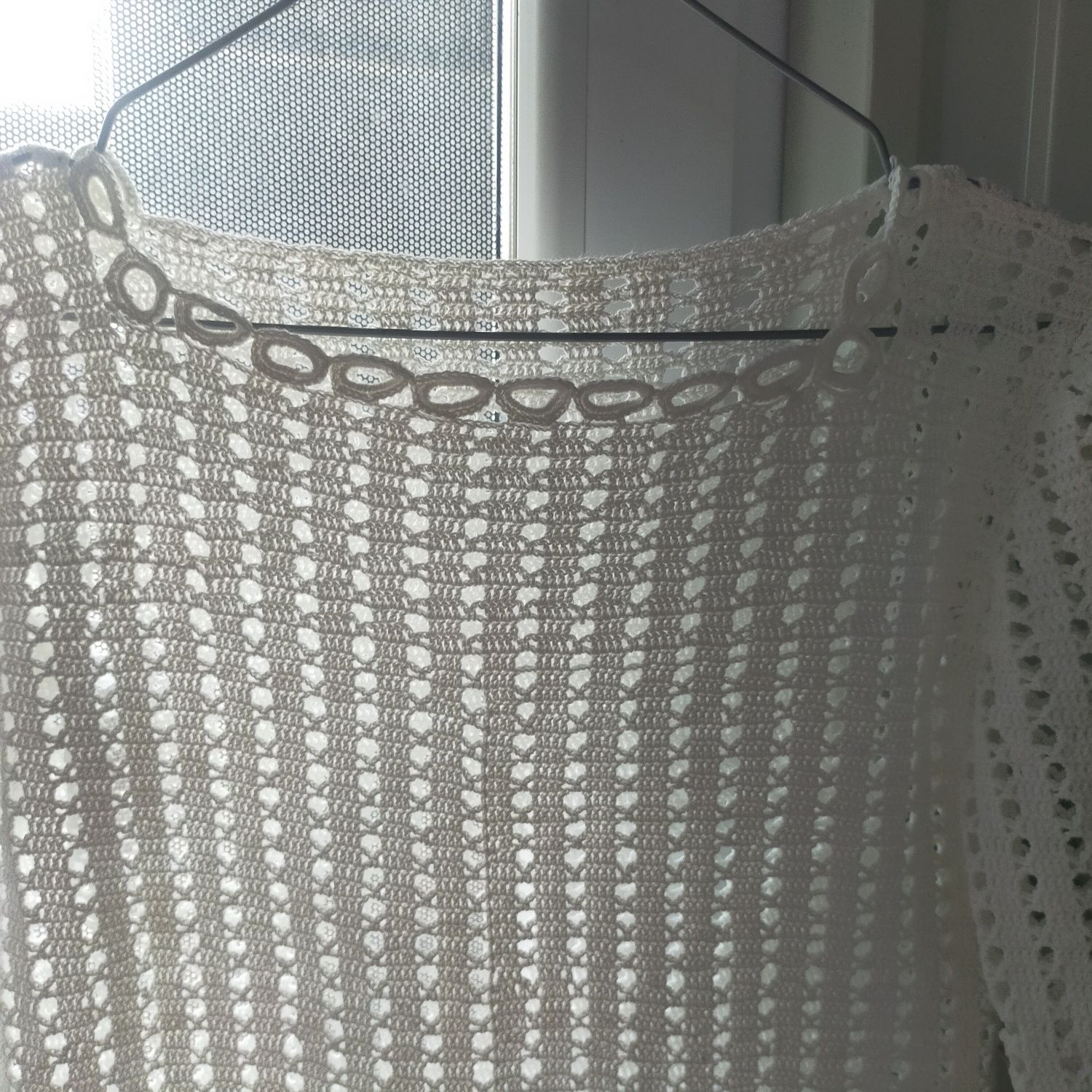 Rochie alba,croșetată manual,din macrame