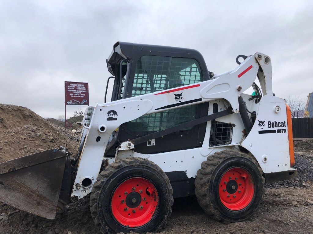 Închiriem Cilindru compactor  si BOBCAT , MINIEXCAVATOR, EXCAVATOR