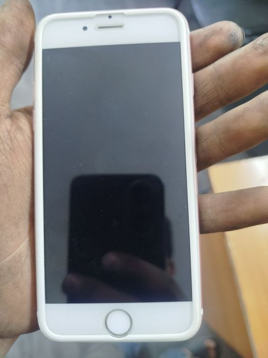 Iphone 6s xotira (64) baterya (100%)