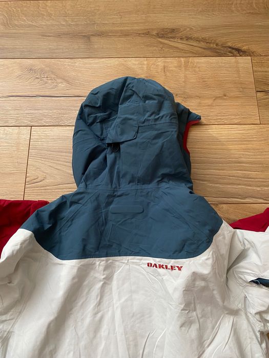 OAKLEY-jacheta profi cu gluga , ski, drumetii, pt barbati, impecabilaS