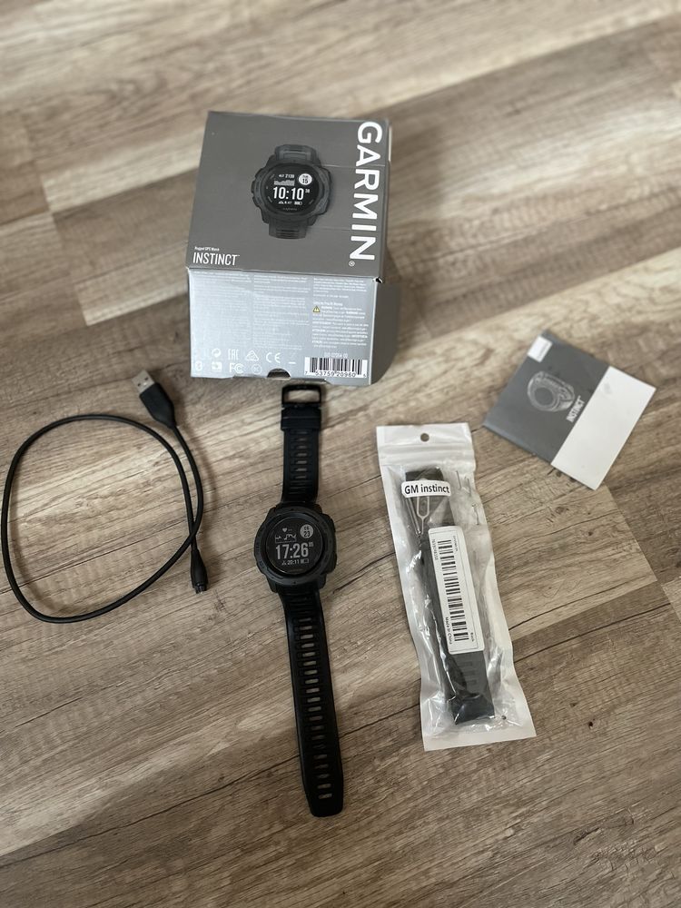 Garmin instinct топ