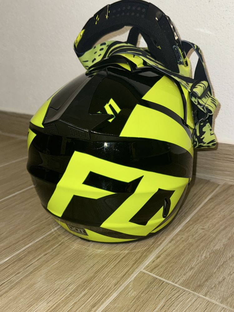 Кросова каска FOX V1