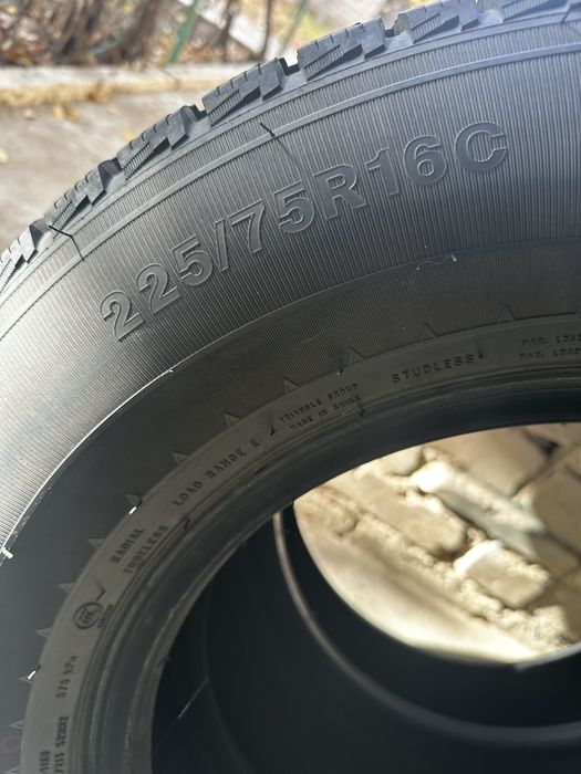 Шины 225/75 r16c.
