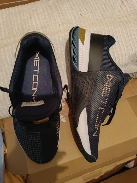 Маратонки найк нови